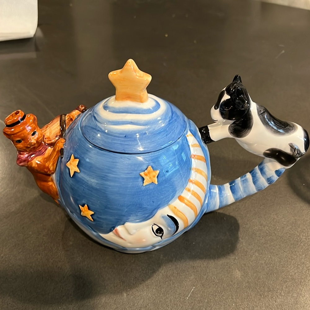 Hey Diddle Diddle hand painted ceramic tea pot